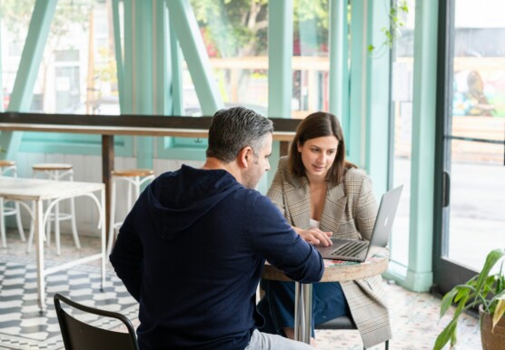 Linkedin sales solutions i1 MX Zu Hq D2k unsplash